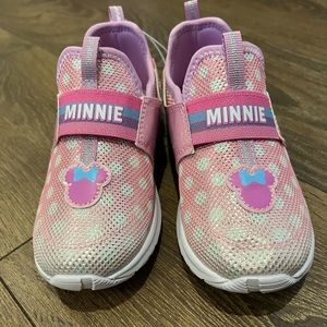 NWT Disney Jr. Minnie Mouse Light Up Sneakers